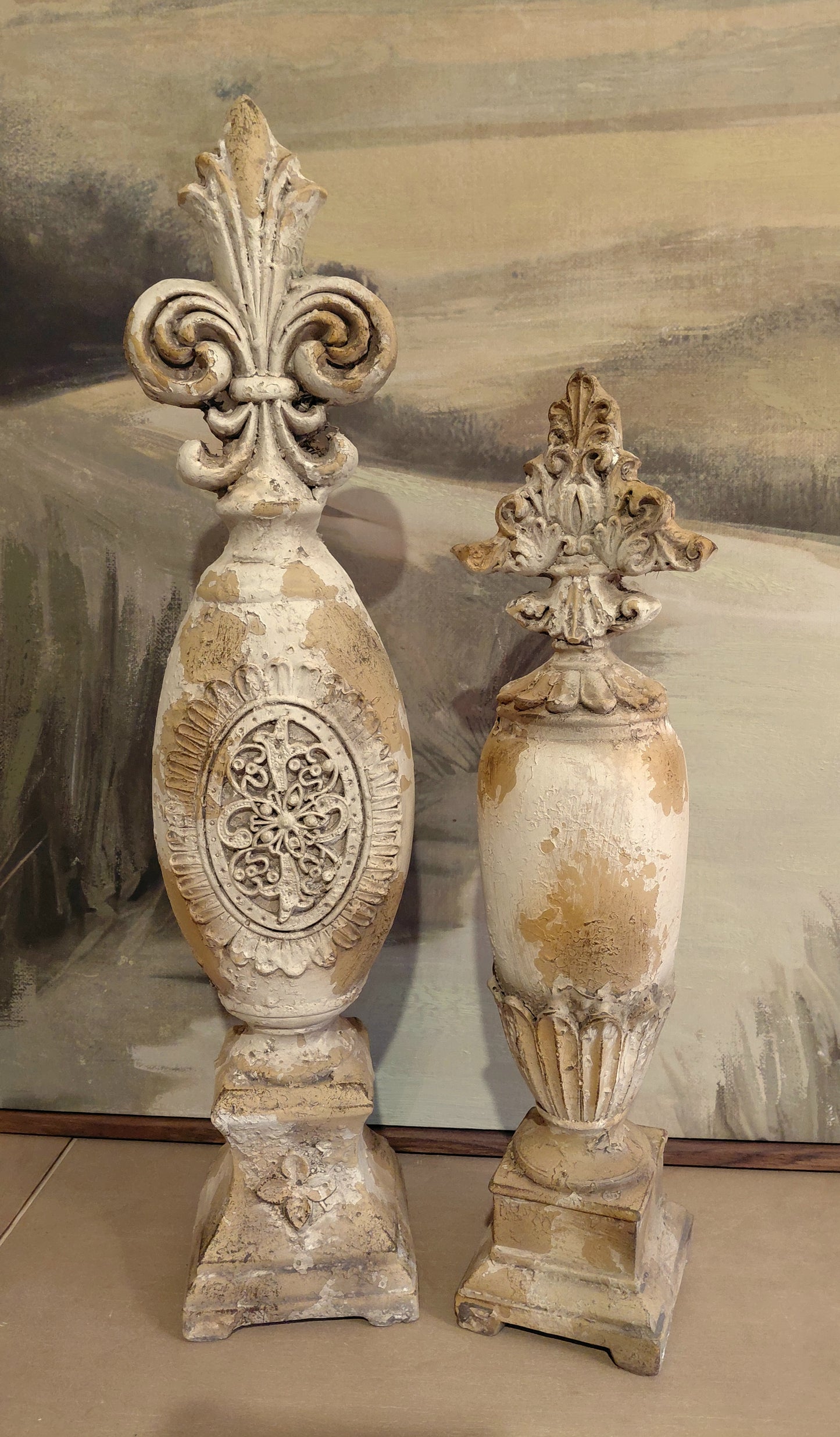 Antiqued Fleur Finial European - Small