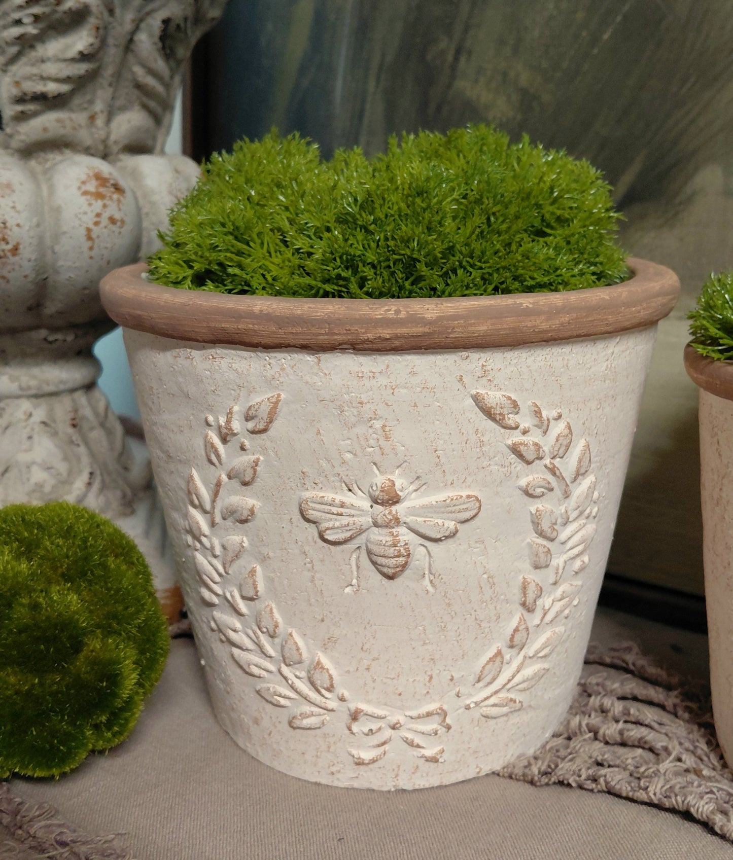 Large Earthern French Bee Pot