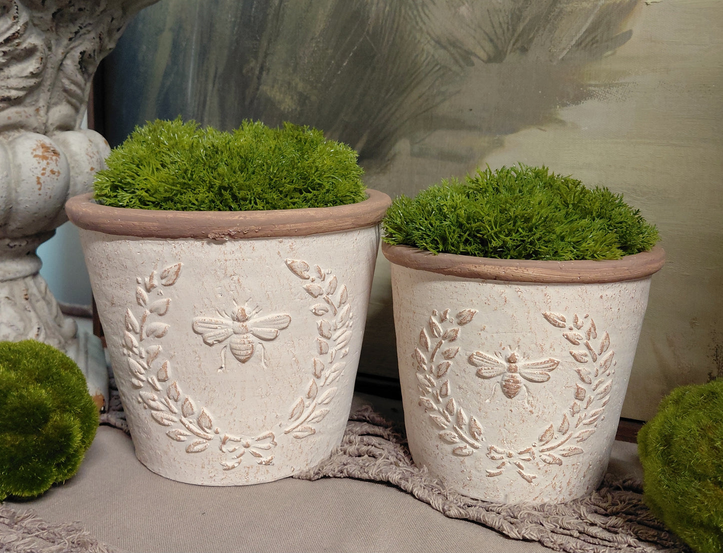 Large Earthern French Bee Pot