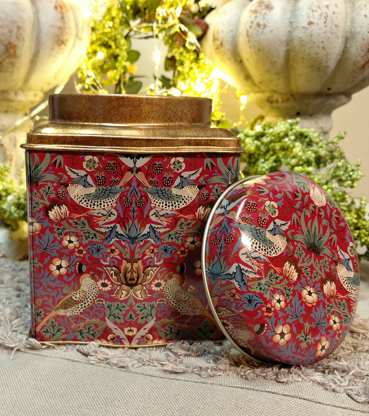 Strawberry Thief Dome Lid Caddy